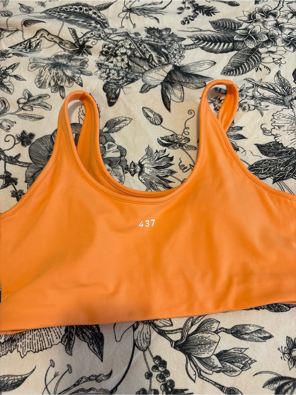 437 Scoopneck Bra and Lift Shorts Set